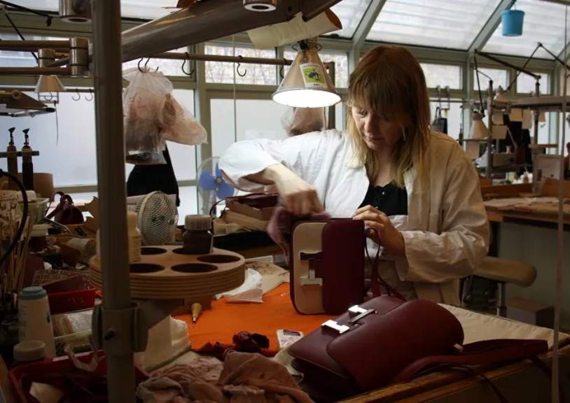 A Ascensão da Hermès e o Declínio da LVMH: Lições de Minimalismo no Luxo