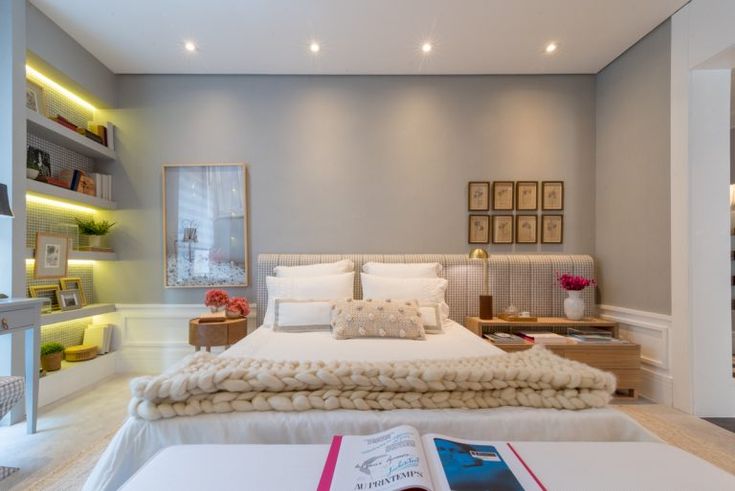 Mesinha de Cabeceira Minimalista: Beleza e Funcionalidade no Quarto